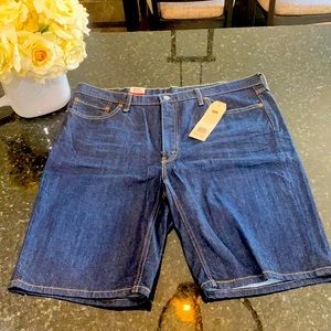 Men’s Levi’s jeans shorts, size 40 NWT, never worn